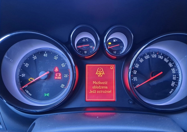 Opel Zafira cena 33900 przebieg: 131000, rok produkcji 2012 z Połczyn-Zdrój małe 232